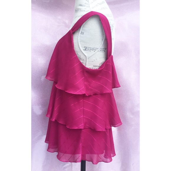 Layered Top - Loft Large - Picture 2 of 5